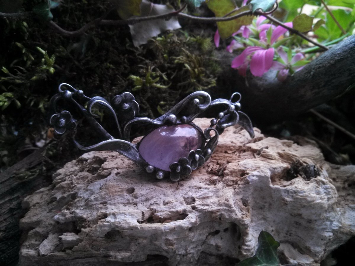 zuzidea1's tweet photo. #cínovýšperk #dárky #gifts #tinjewel #jewelry https://t.co/I4df93LiCk