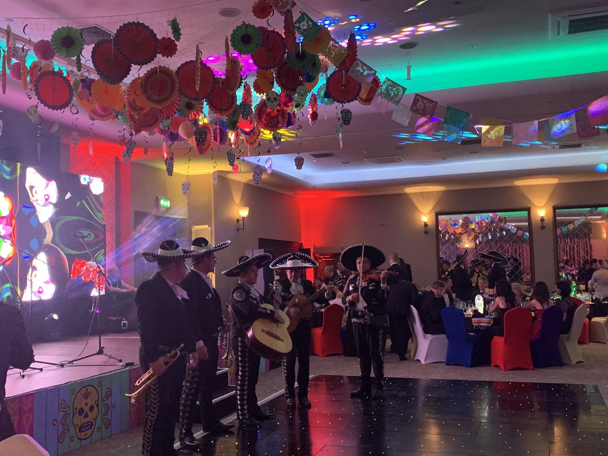 takcchan's tweet photo. At the wanderLAN BALL raising money for @HeadwayUK looks to be an amazing night #wanderLAN @EMGSolicitors https://t.co/6oyvGZXZJ5