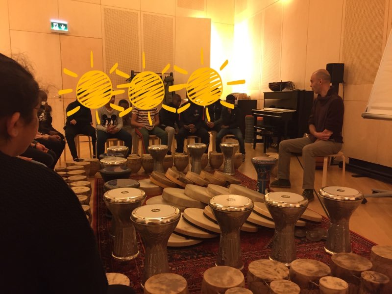 Yannick_Porte93's tweet photo. Découverte des percussions du Maghreb pour une des classes de 5ème du collège @reptriolet, à la @philharmonie de @VilleSaintDenis @DevezeAnne @ThomasHeuze2 @AcCreteil https://t.co/DgEU1w8Jte