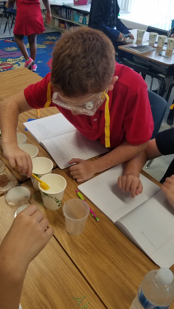 bekper's tweet photo. Investigating water soluable and insoluble "mystery" substances and their properties. Anytime they can wear safety goggles it's a good day!!  😎 @CitrusParkES @HCPSElemScience @HCPSArea2 @WeAreHAEST https://t.co/RVSrKvHSOo
