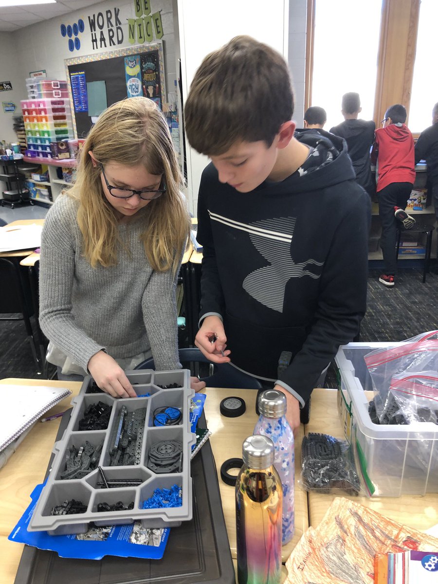 SwimandDiveHHS's tweet photo. Working to design and build a toy in Vex today! Using our engineer #engineerbrain to build, test, and revise our plans! @PLTWorg #wnes https://t.co/QJtBB10NY5