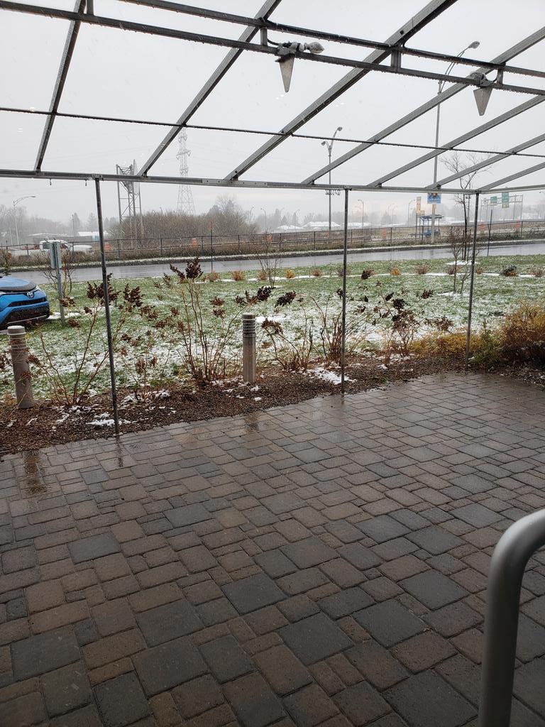 Danfoss_Jamie's tweet image. Wet and cool weather outside but it is nice inside at the grand opening of the new refrigeration department at Enertrak in Quebec City. Check it out for great promotions and training! #DanfossHVACR #Enertrak