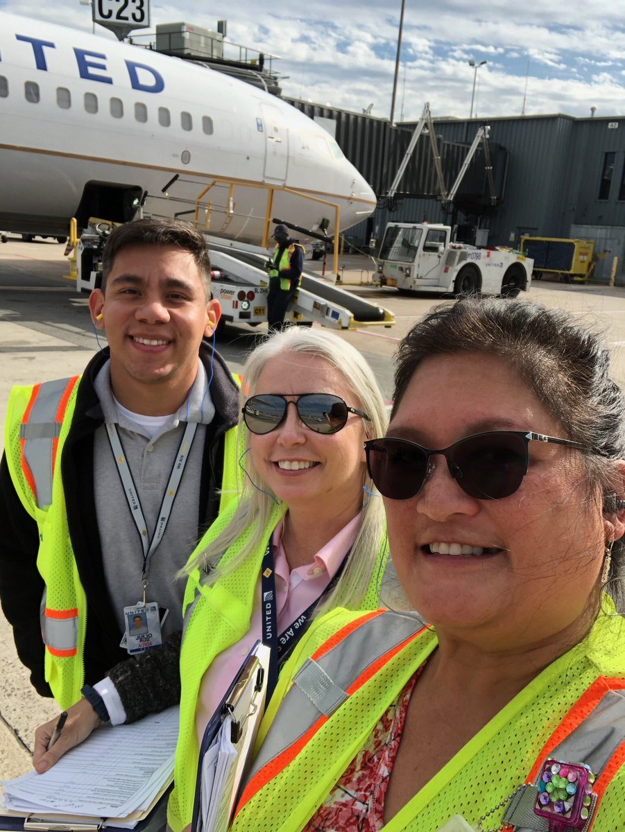 CremaExpat's tweet photo. Full week of observations with #IEP @TeamDulles. Thanks for having us IAD and all the support! Great team #CorporateSafety #Doingitsafe #Safetyisglobal @SamLingle1 @susannesworld @FlyWithRachel @JimSchake @jabbottx5 @NickStrope1 https://t.co/OxAVwV1RUq