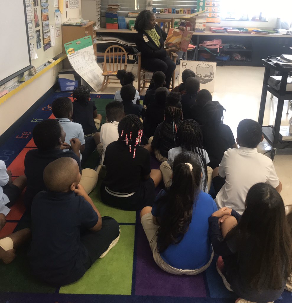 We loved #ThankYouOmu! Thank You for our own copy of the book! @LakeForestArts @Jumpstartkids @LoriCanning @browardschools #ReadfortheRecord #BrowardReads