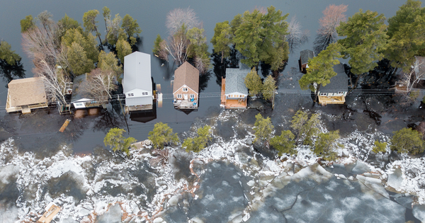 JorgeSellsFL's tweet photo. Half of homeowners are worried about climate change but only 18% are  willing to pay higher insurance premiums. #realestate #homeownership #insurance #climatechange

Text or call Jorge @ 954-815-7038 https://t.co/4lkHf6A8AB https://t.co/4HlG5YHmIe