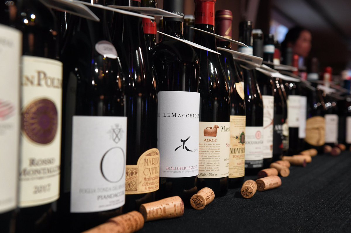 #ItalianWineCelebration per ringraziare tutti i professionisti che a #HongKong promuovono il #vino 🍷 #italiano 🇮🇹  con <a href="/ITAtradeagency/">Italian Trade Agency</a> e <a href="/VinitalyTour/">Vinitaly International Academy</a> #GrandePassione