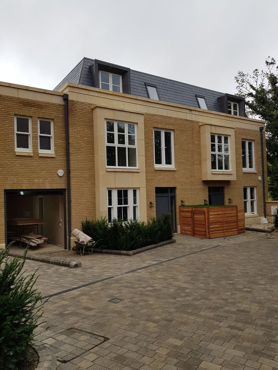 StoneworksL's tweet image. After 16 months of hard work the last plot of 13 superb new homes is almost  completed. Both customer and our team could not be happier with the quality of the final results!

We look forward to continuing a winning relationship with both @KenhamBuilding and @PennineStone!