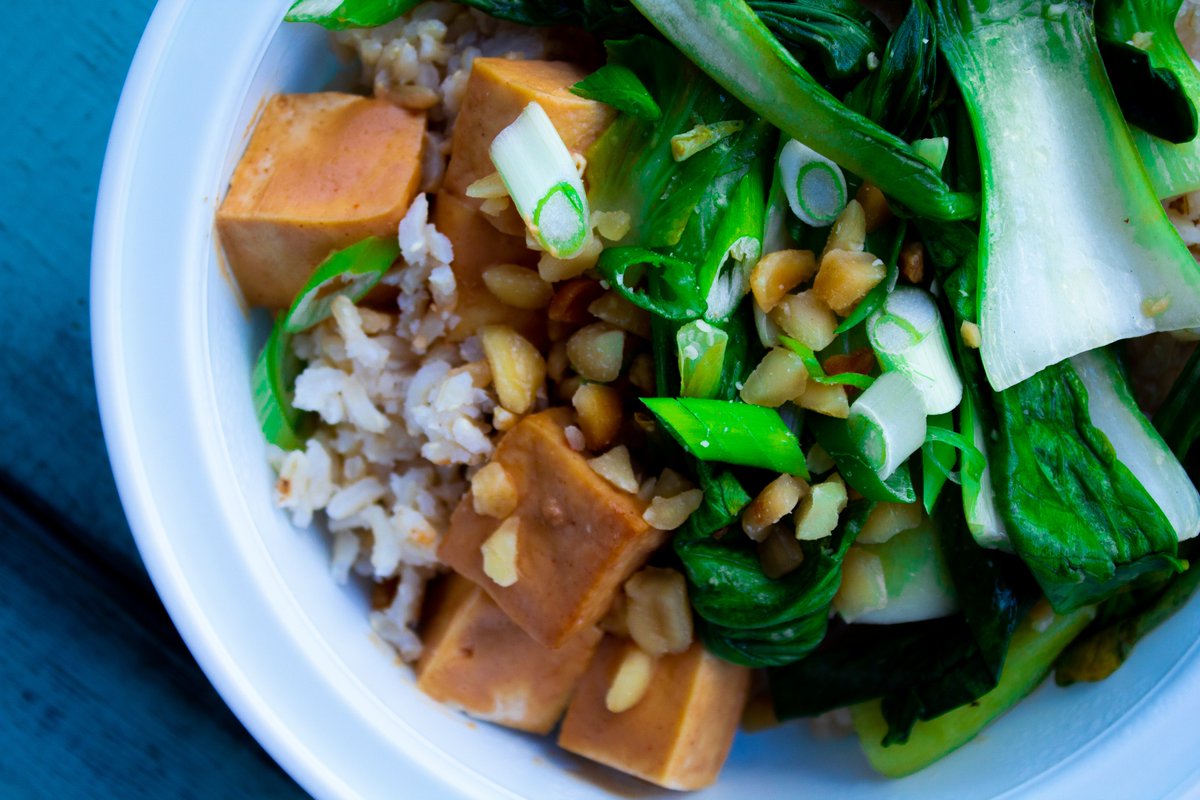 Toronto #snow won't stop an Upbeet meal delivery! ❄️ On the menu today: our Peanut Butter Glazed Tofu Sauté with Steamed Bok Choy &amp; Wholesome Brown Rice. 🌱 Place your order now to get your first delivery on Monday!

upbeetfoods.com