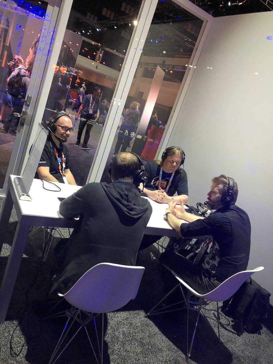 daltondhcp's tweet image. #KneeDeepInTech is going dooown in the PodCast center! #MSIgnite /cc @Bindertech @arcticdba @KennyLowe @MrBlackSwe