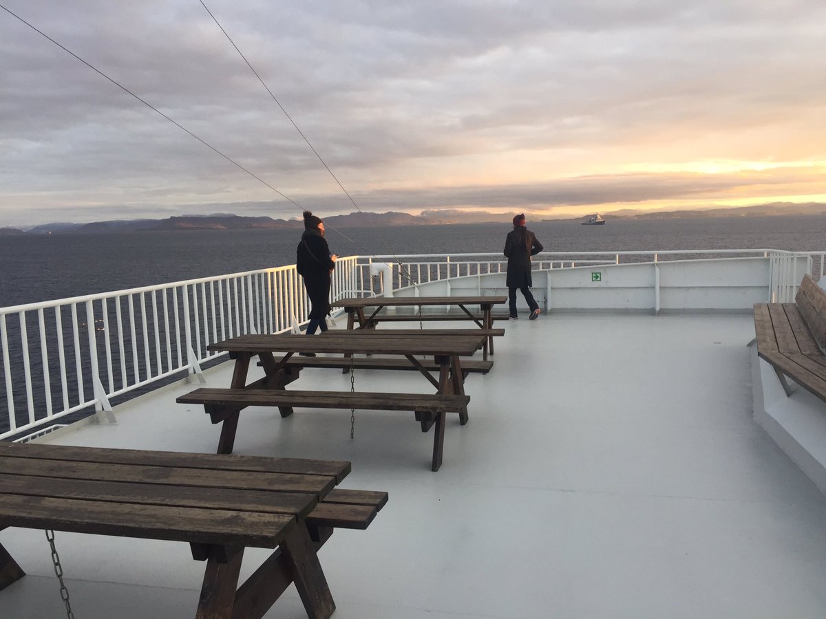 EirwindProject's tweet image. Early morning departure from Stavanger to Stord this morning. More insights to Norwegian ocean economy lay ahead. Beautiful coastline, dynamic engineering, great hosts!  @EBEikeland @norwep @RegionStavanger @liane_costello