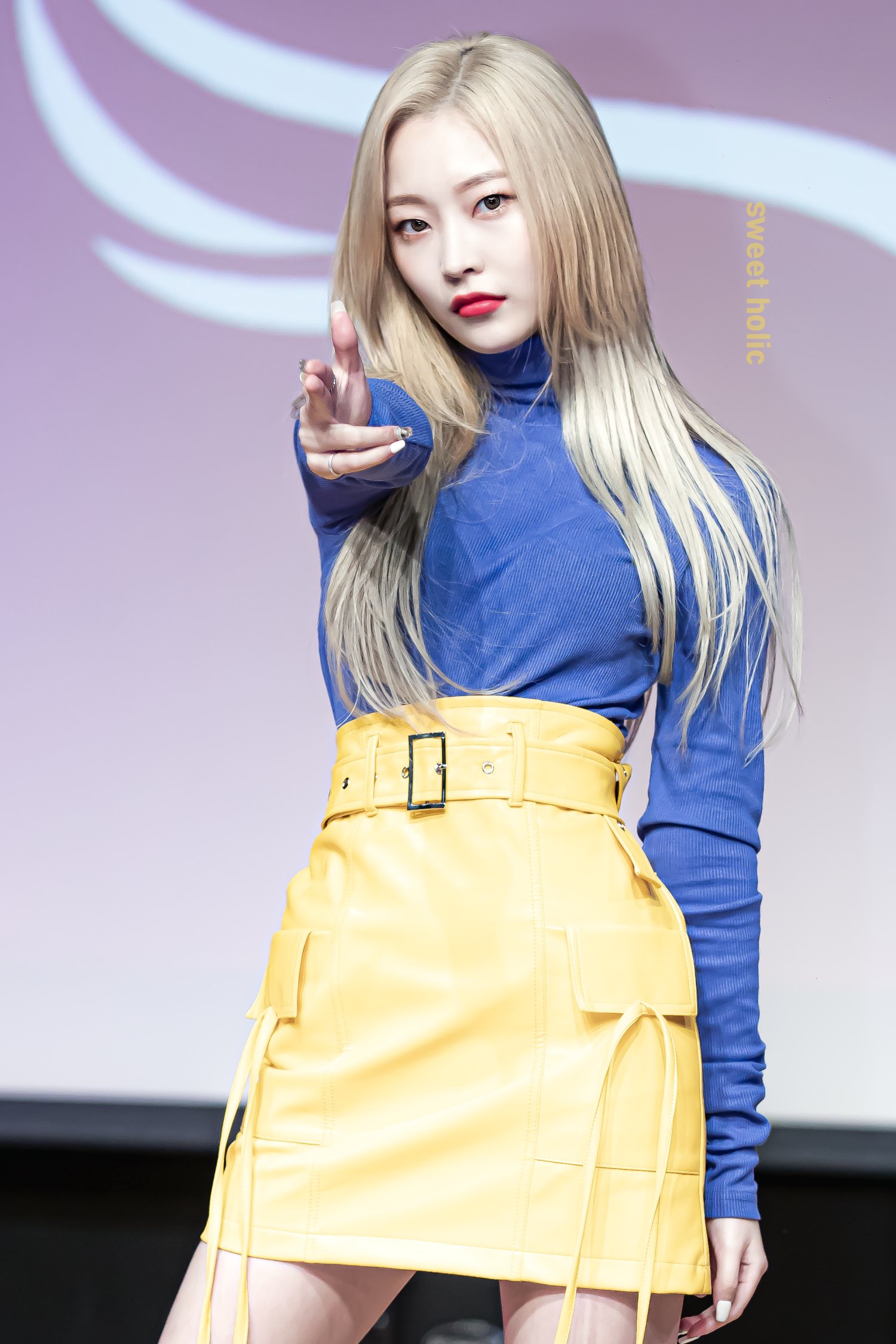 EIyI8YUU0AELYK0.jpg:orig