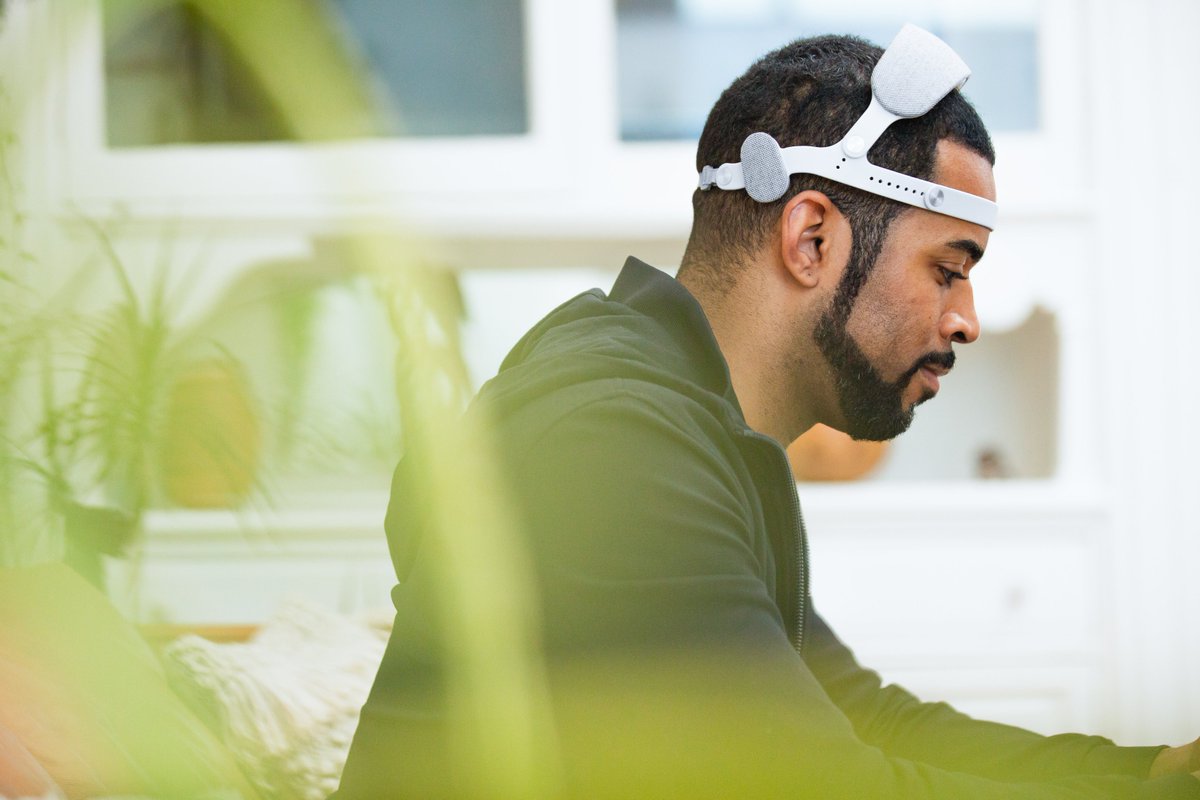 Sleeping is a #skill. #Train your brain to fall asleep 40% faster with URGOnight, a brainwave measuring device packed with #technology previously only available to clinics and researchers.