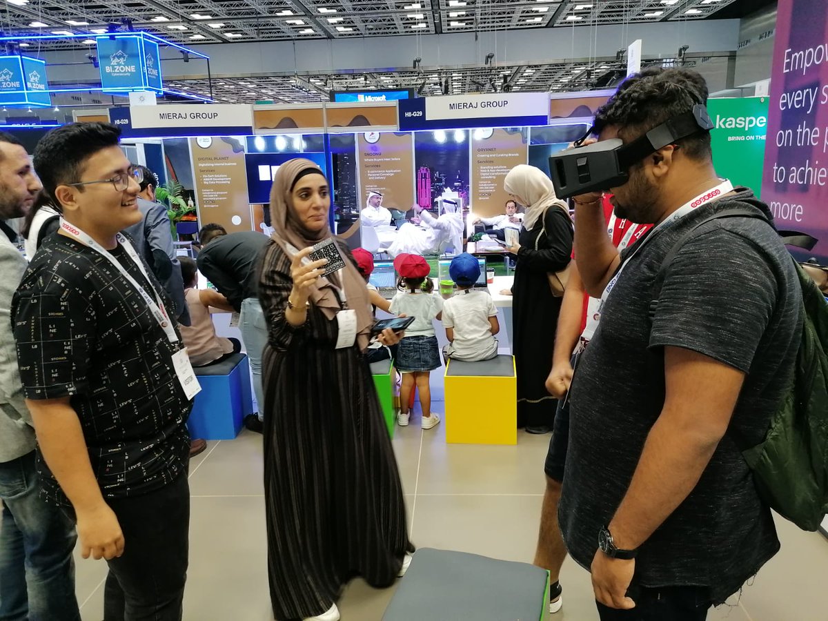 fatemathqatar's tweet photo. Amazing experience using Merge Cube at
@QITCOM
Qatar 🇶🇦
#MIEExpert #fatemathqatar #MicrosoftEDU #cospaces_EDU #AugmentedReality #MergeCube #MergeAmbassador #MergeEdu
@Franklin_IRL
#SmartCityExpoDoha #إكسبو_الدوحة_للمدن_الذكية #كيتكوم2019 #QITCOM2019
@MOTC_QA https://t.co/bNZpKtXSRb