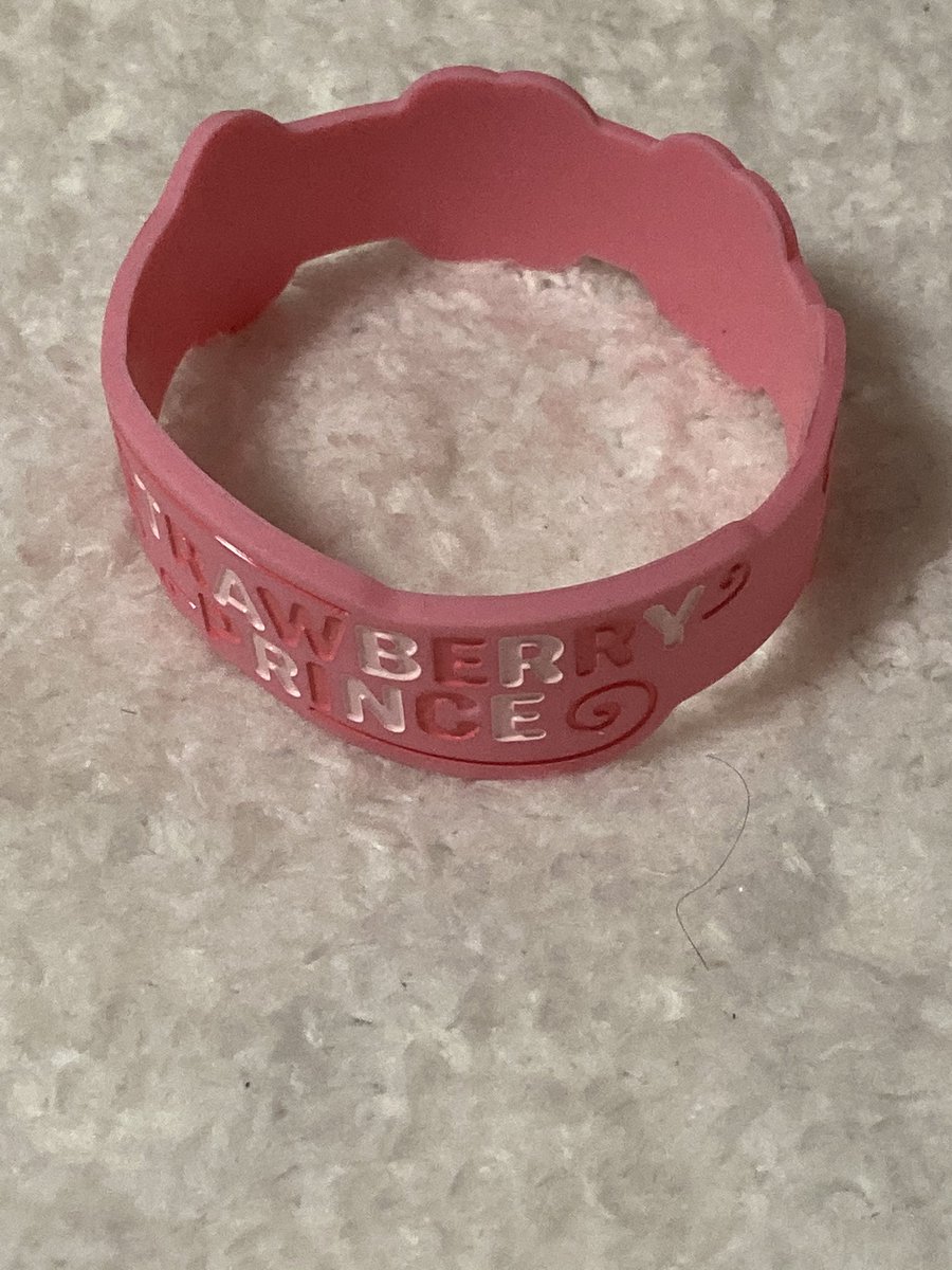 YUNA56n0529's tweet photo. こちらを💜くんに交換お願いします🙇‍♀️同種でお願いします🙇‍♀️(缶バは等身からデフォ交換可能です)
愛知県内(場所によっては)手渡し可能です、郵送も可能です
#すとぷり 
#すとめも 
#すとめも10 
#すとめも10グッズ 
#すとめも10グッズ交換 
#すとぷりグッズ 
#すとめも通販 
#缶バ https://t.co/ilz3PalR01