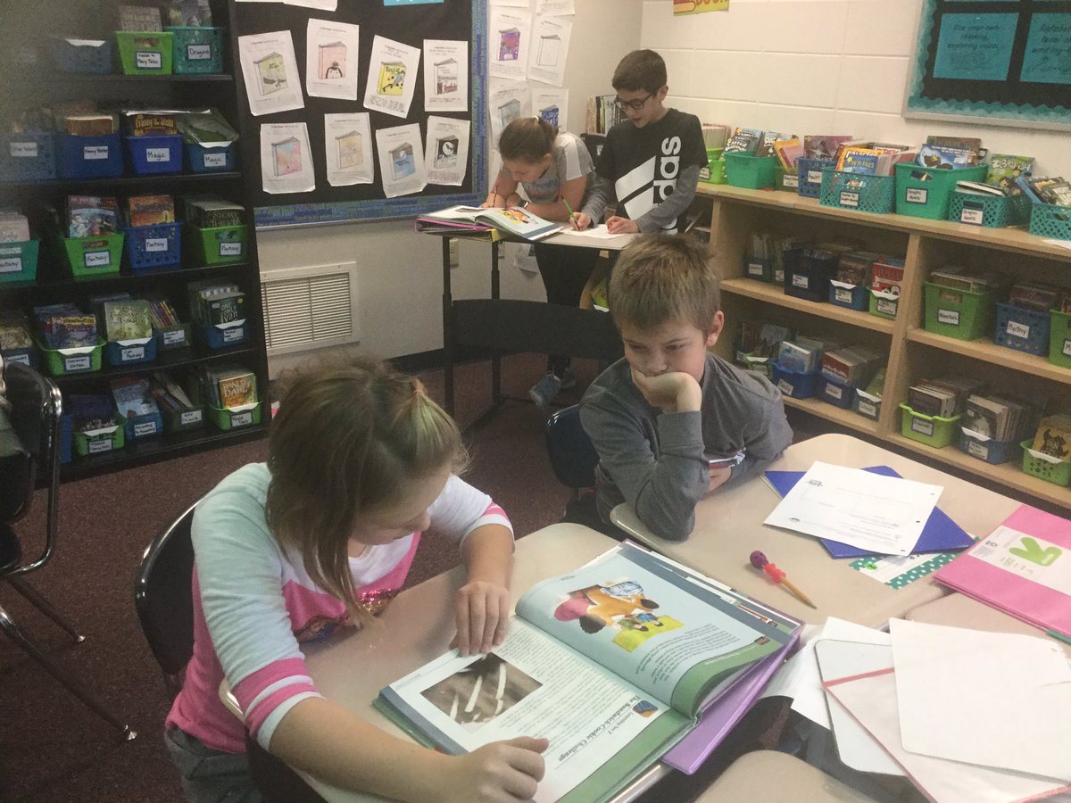 EAlberswerth's tweet photo. Working with partners to learn our next science experiment...learning the constraints and criteria. Teamwork. #prideFPS https://t.co/H2x4yQljxQ