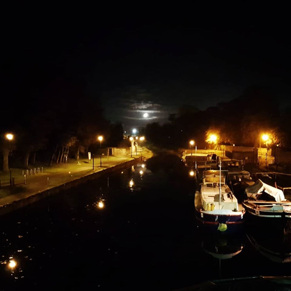 A moonlit Royal Canal. #irishfishing #royalcanal #royalcanalgreenway #canalboat #mullingartourism #irelandsancienteast