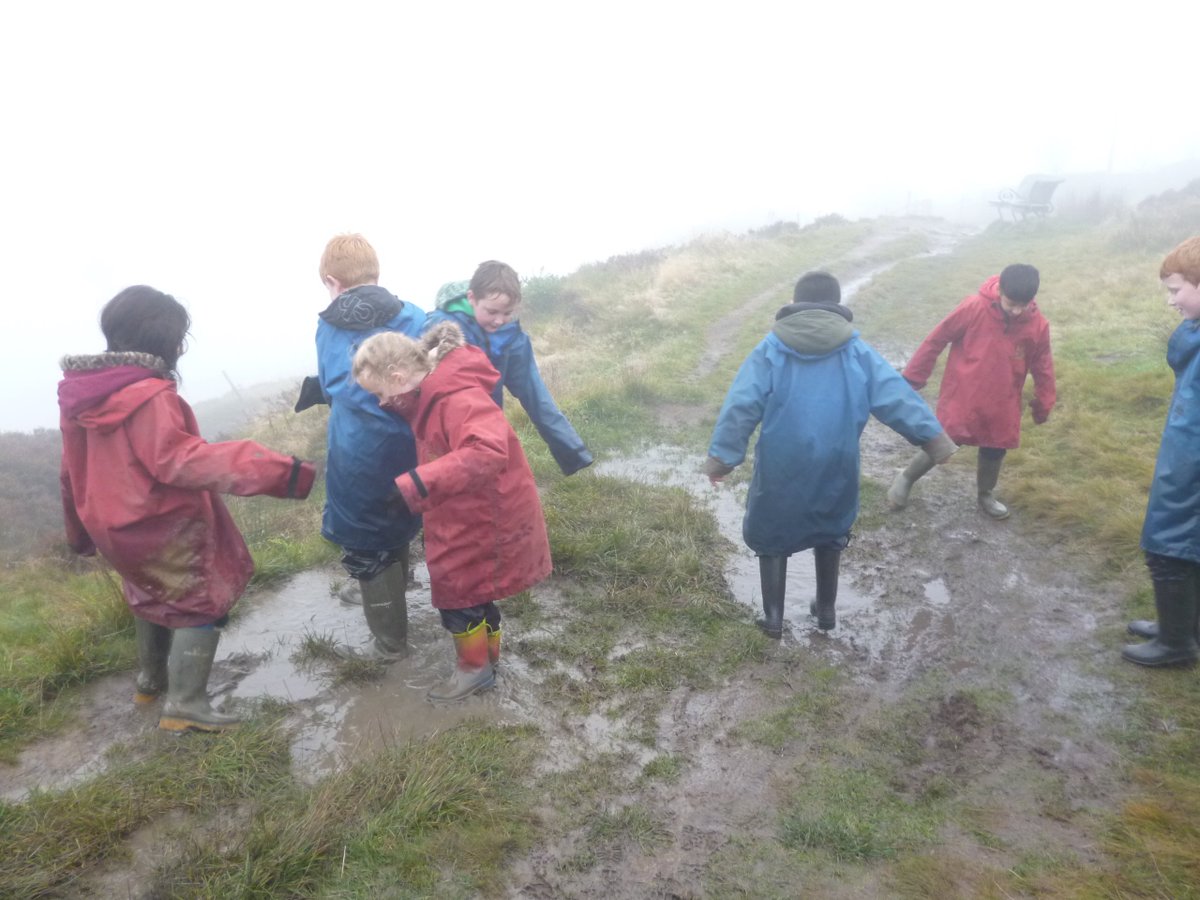 BalladenSpare's tweet photo. Lots of smiles and mud when we went up to Peel Tower. @BalladenSchool https://t.co/qtp2KIbGoQ