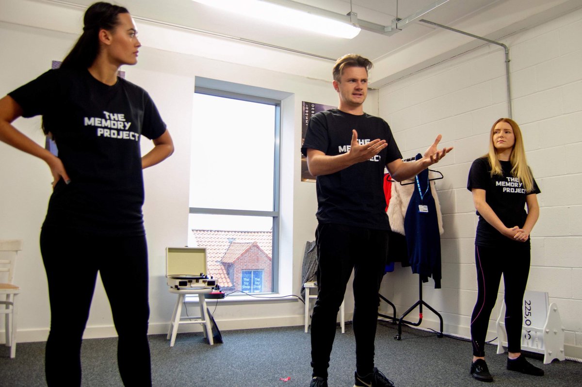 smashinmirrors's tweet photo. Rehearsals are well under way for our dementia-awareness show ‘The Memory Project’ - coming to schools across Hull and East Yorkshire next week!

And now with an added public performance @CityHallHull ! https://t.co/MNa9Xi2hNi
