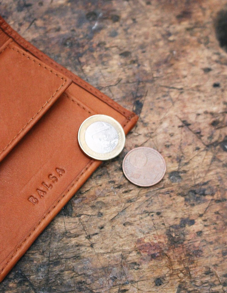 LE COMPTE EST BON // Et vos petites pièces sont bien rangées dans ce sublime portefeuille Balsa.
>laboxhomme.com #laboxhomme