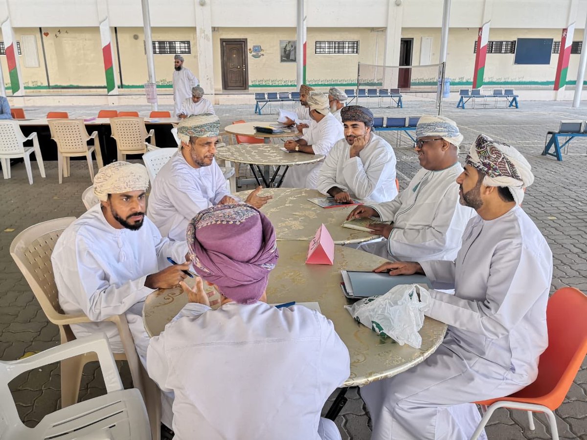 اللقاء التربوي الأول لأولياء الأمور مع المعلمين حول التحصيل الدراسي للعام 2020/2019م<a href="/KindiAflah/">Aflah أفلح الكندي</a>