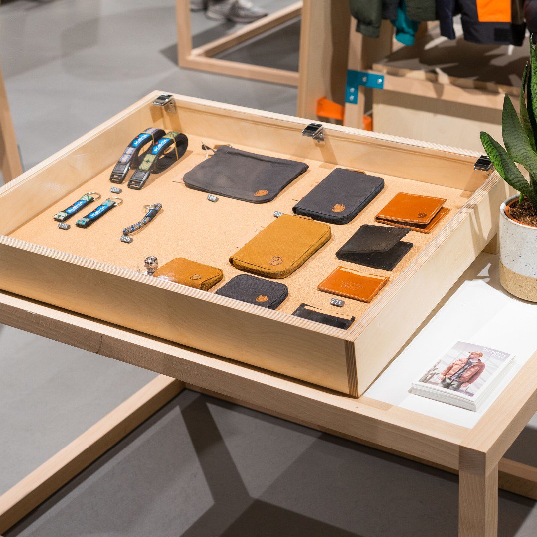 Q4RetailDesign's tweet image. Sometimes, simplicity is best

#tbt to the innovate @outsiders store in #coalsdropyard 

#retail #design #outsiders #innovation