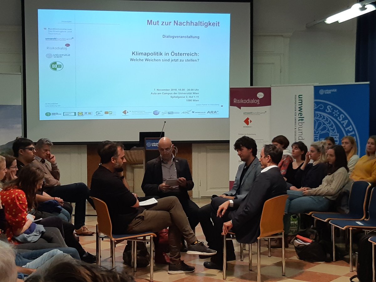 Neues Format unserer Dialogveranstaltung #MutzurNachhaltigkeit! Nach einem kurzen Impulsvortrag von Mathias Kirchner @BOKUvienna geht's weiter in Form einer Fishbowl-Diskussion über die Klimapolitik in 🇦🇹 @univienna @PostgraduateVie @BMNT_at