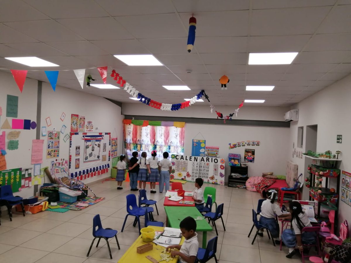 Todos nuestros centros educativos deberían ser así. Centro de Formación Integral Bilingüe de Azuero Papa Francisco, en #Chitré.