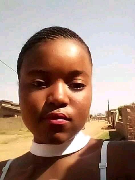 SAPoliceService's tweet image. RT #sapsMP Police in Kwamhlanga request the community to assist in locating #missing 18yr-old Patricia Sihlangu who went missing on 19/10 around Phola Park. Anyone with info can contact WO Lukas Mampho on 079 572 2512/082 923 1974 or #CrimeStop. ML
saps.gov.za/newsroom/msspe…