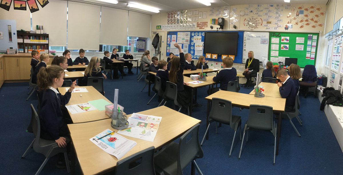 SpringCottagePS's tweet image. Year 6s enjoyed having Miss Knight from @CleevePrimary in to discuss online safety today 💻 📱 🎮  we found this very useful! @HorizonAcad #SpringCottageICT