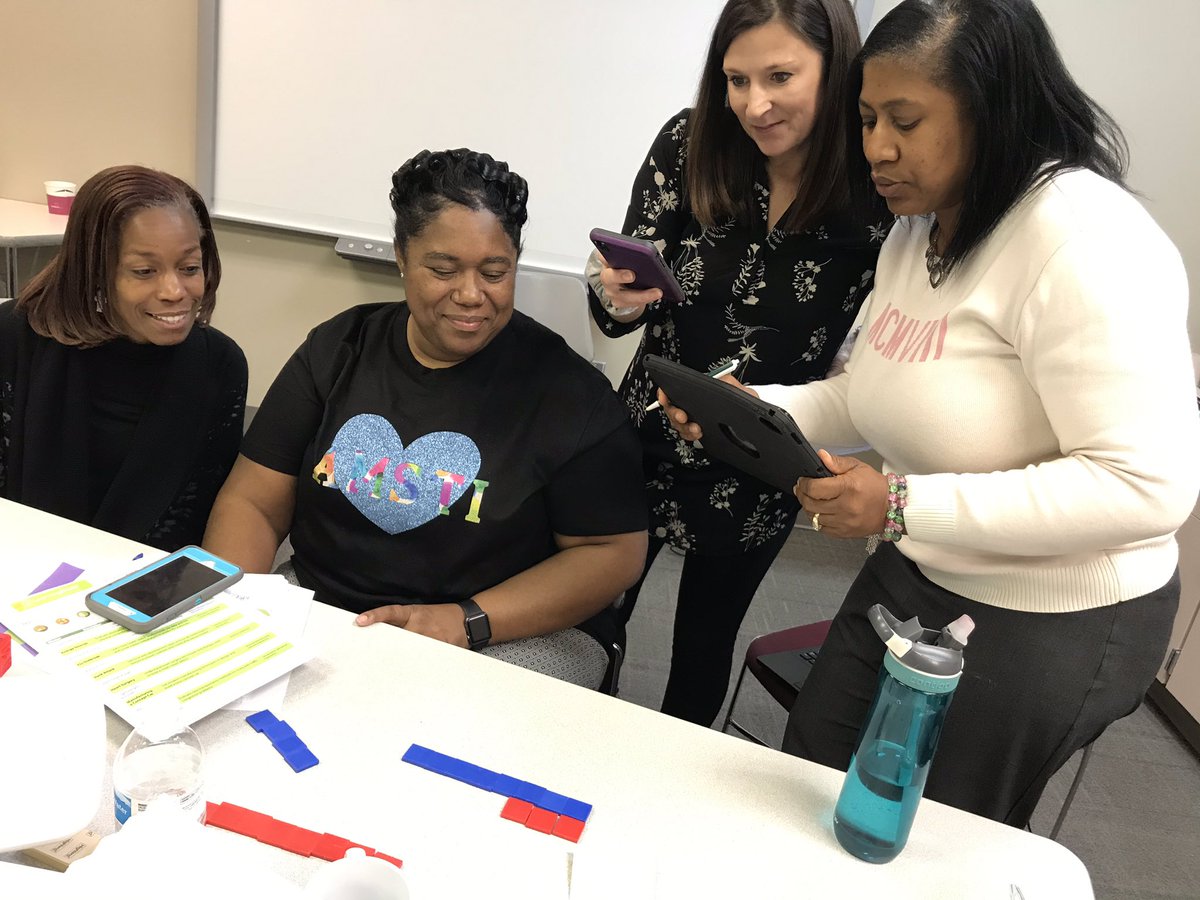 AMSTI math specialists learning about #visualmodels for #dividingfractions during lunch break. Thank you Dorothy!! @AmstiUAH @AMSTIWCCS @AMSTI_MS_MATH @AMSTI4all @amstiuna @AMSTI_UA_UWA #amsti4all @AlabamaDeptofEd