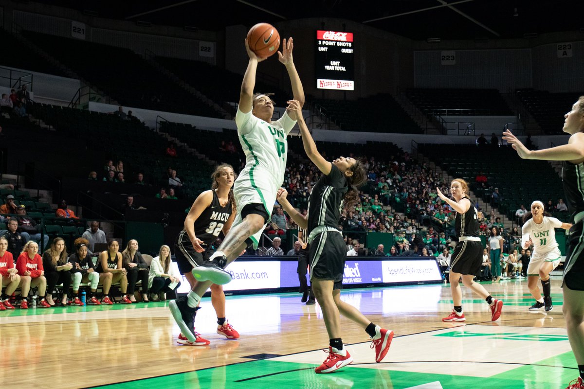 dentonisd's tweet image. It's a great day to be supporting @MeanGreenSports. @MeanGreenWBB are playing great and our 4th and 5th graders are loving it. #GMG #GDED