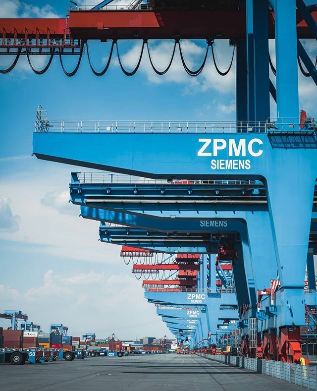 ...⁠
Anzeige- INSTAWALK CONTAINERTERMINAL ⁠
|21.11.| 14.30 Uhr | Limitierte Plätze⁠
...⁠
Zu unserem 70.InstaWalk (!!) haben wir nochmal was ganz besonderes für euch. ⁠
⁠
Wir freuen uns, dass wir unseren Containerhafen InstaWalk zusammen mit der HHLA (@containerhafenhambu…