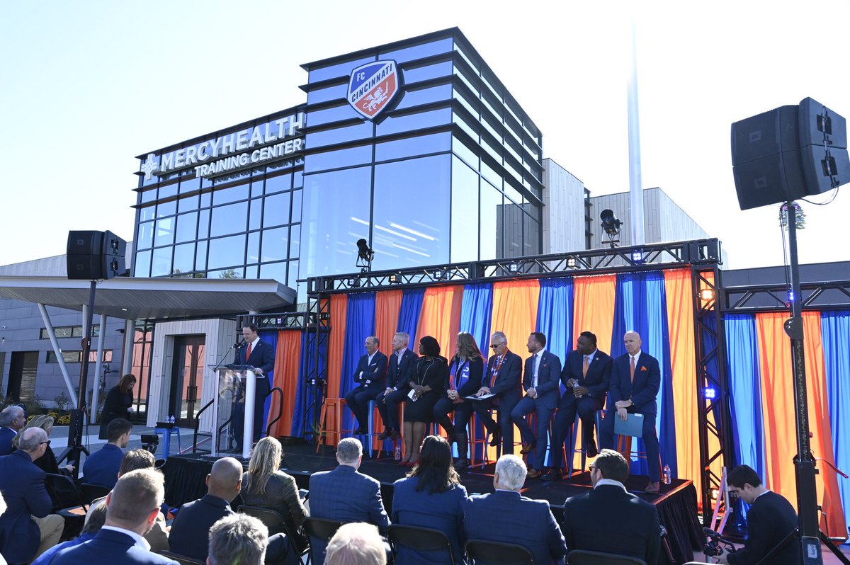 Yoann Damet (@yoanndmt) on Twitter photo 📍Milford, <a href="/MercyHealthTC/">Mercy Health Training Center</a>
🗓 11-06-2019, another date in the history of our club with the grand opening of our new training facilities
A beautiful day to inaugurate our new amazing tool for the development & preparation of our 1st team and academy players.
#fccincy 📍Milford, <a href="/MercyHealthTC/">Mercy Health Training Center</a>
🗓 11-06-2019, another date in the history of our club with the grand opening of our new training facilities
A beautiful day to inaugurate our new amazing tool for the development & preparation of our 1st team and academy players.
#fccincy