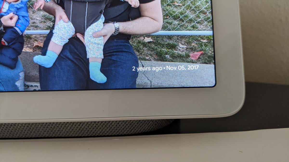 Android Police tweet media