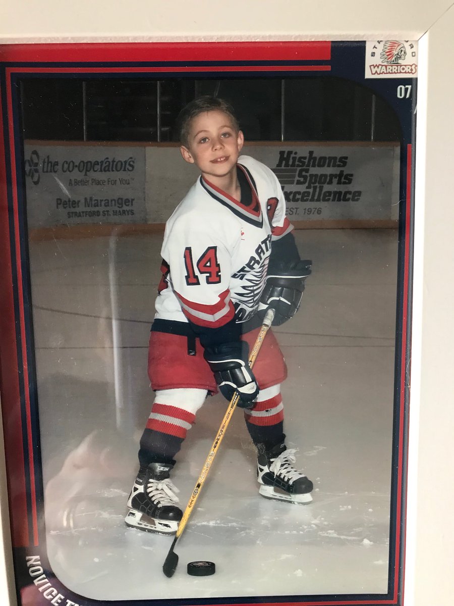 lory_casey1's tweet image. While cleaning cupboards found pic 1st year repping Stratty ⁦@mitchellcasey99⁩ #hometownhockey
