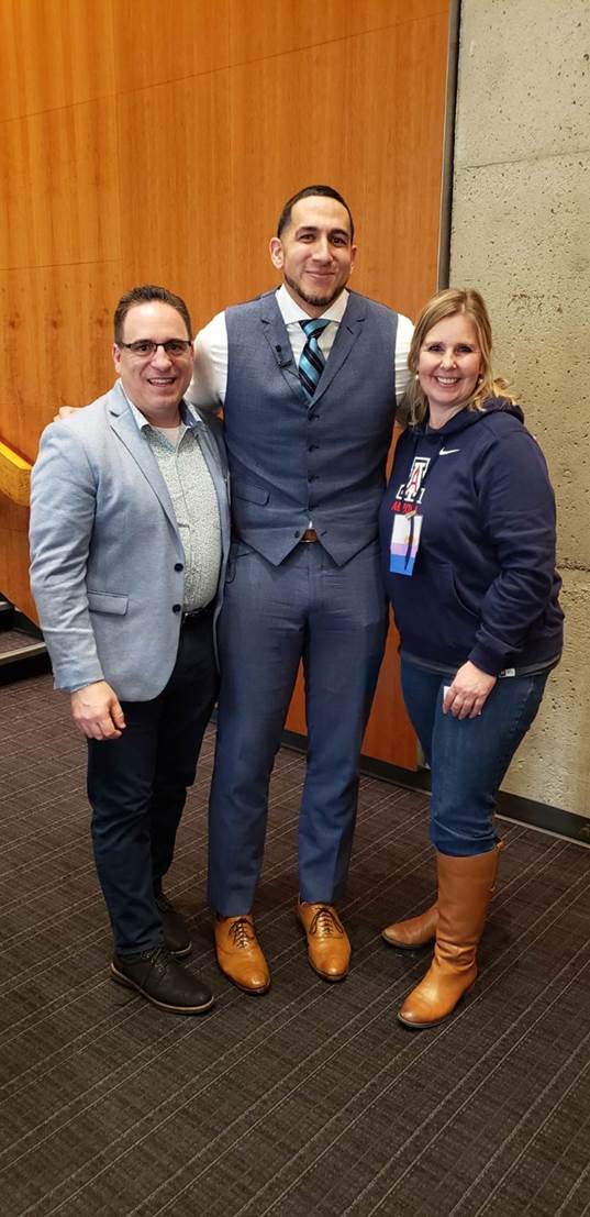 caprelo's tweet image. Offering insider expertise on mobility best practices, @CapRelo’s @robertbrizuela was a panelist at the @pnwrc Pacific Northwest Relocation Council meeting yesterday. He joined @GianPaulGonzalez and @IngridVanVeen for an “All In” photo opp! #PacificNorthwestRelocationCouncil