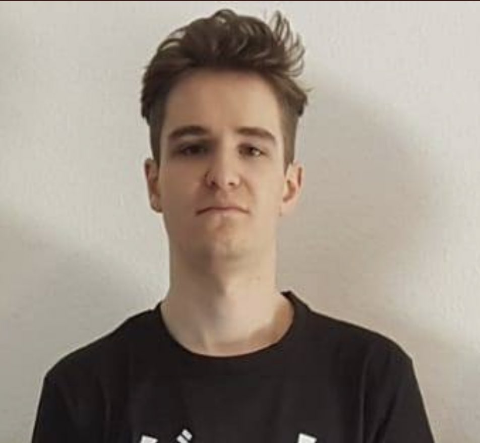 expert eSport tweet media