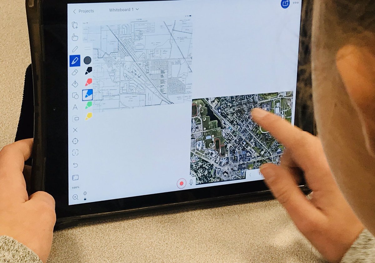 KatieKibler1's tweet photo. Thinking and observing how Hilliard has changed over time with @eglane66 @googleearth, Northwest Express and annotating observations on two maps using @explainevrythng! @HilliardGov Hilliard 1957 vs. 2019 @schmeahly @becksbunch3 @teachmrdeprez @RidgewoodES https://t.co/lgrPWOsxIb