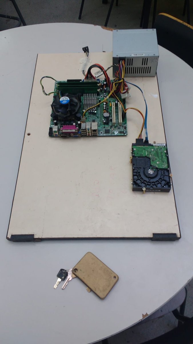 UtuEid's tweet photo. Armado de PC de una manera diferente y aprendiendo a contraturno.  Que entusiasmo!
Espacios Inclusión Digital - UTU Flor de Maroñas https://t.co/LR0LcPn6jG
