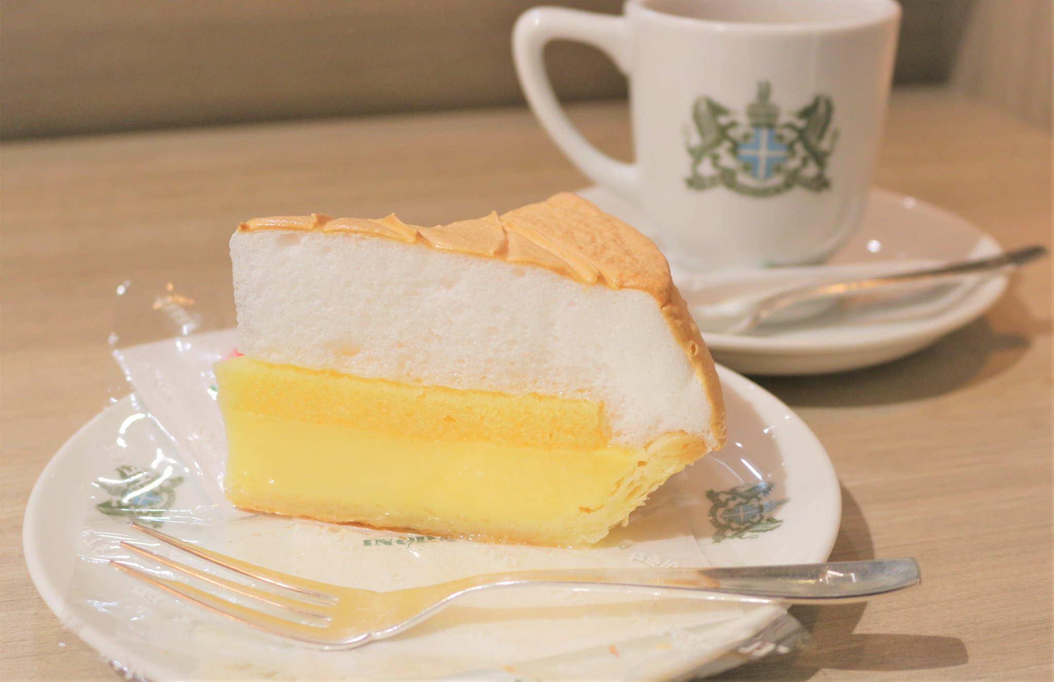 日本橋三越本店 Mitsukoshi イノダコーヒ のレモンパイで朝のコーヒータイム じゅわ と広がる口溶けとレモンの風味にうっとり 本館地下1階 フードコレクション 11月11日 月 まで T Co Xujua8i5ny イノダコーヒ 作りたて レモンパイ 日本橋三越本店 Mitsukoshi イノダコーヒ のレモンパイで朝のコーヒータイム じゅわ と広がる口溶けとレモンの風味にうっとり 本館地下1階 フードコレクション 11月11日 月 まで T Co Xujua8i5ny イノダコーヒ 作りたて レモンパイ