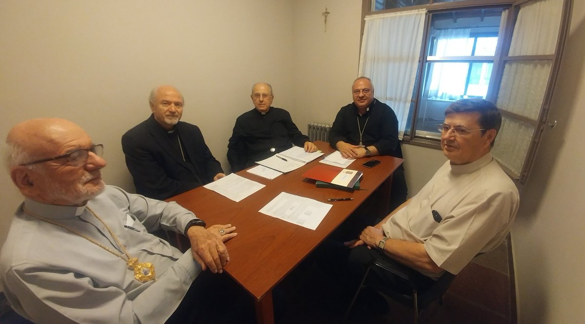 EpiscopadoArg's tweet photo. Culmina la cuarta jornada de la 118° Asamblea Plenaria compartiendo un espacio de trabajo por parte de las Comisiones Episcopales.
#118AP #CEA https://t.co/dfdLfopvhV