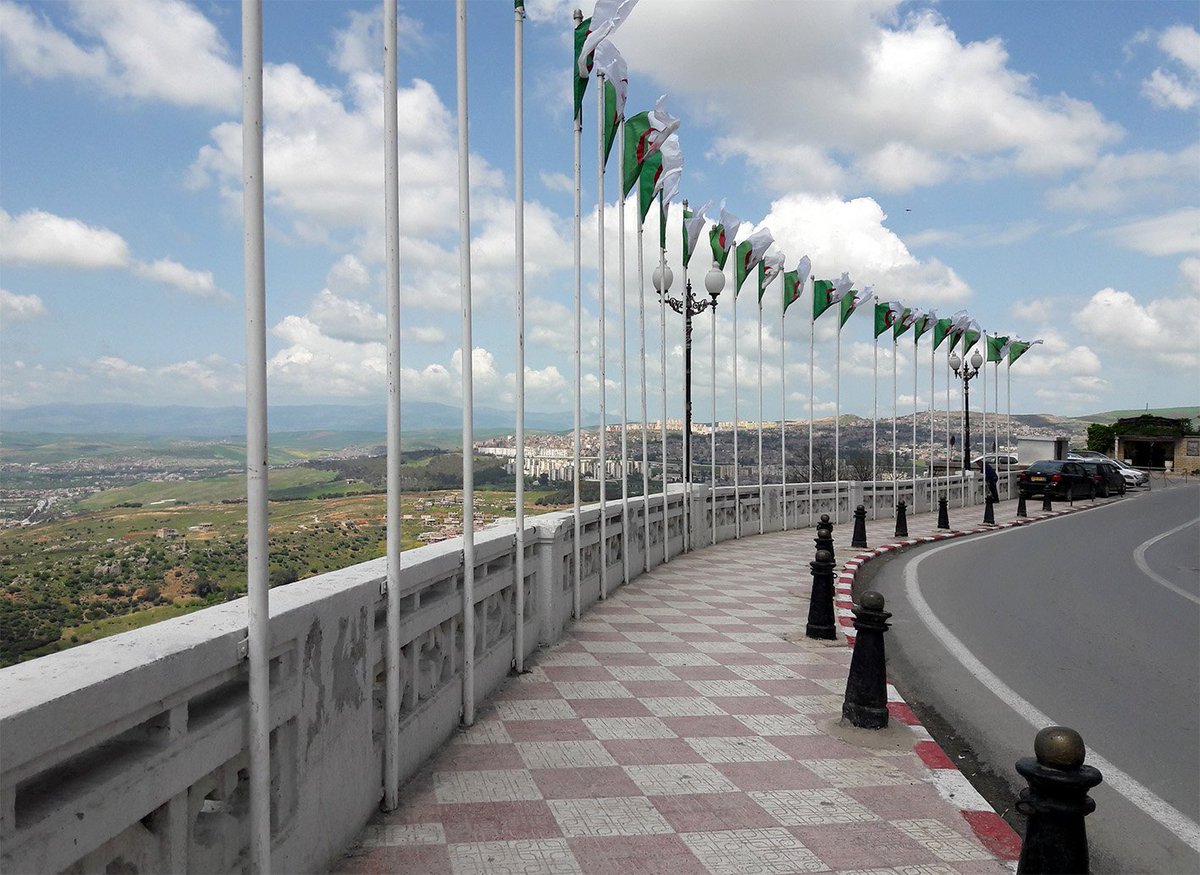 Most North African cities are on the coast, and usually have a seaside promenade called a corniche. Because Constantine is in the mountains, they have a 'corniche in the air', with a view arguably as good as the Mediterranean.  #Algeria 