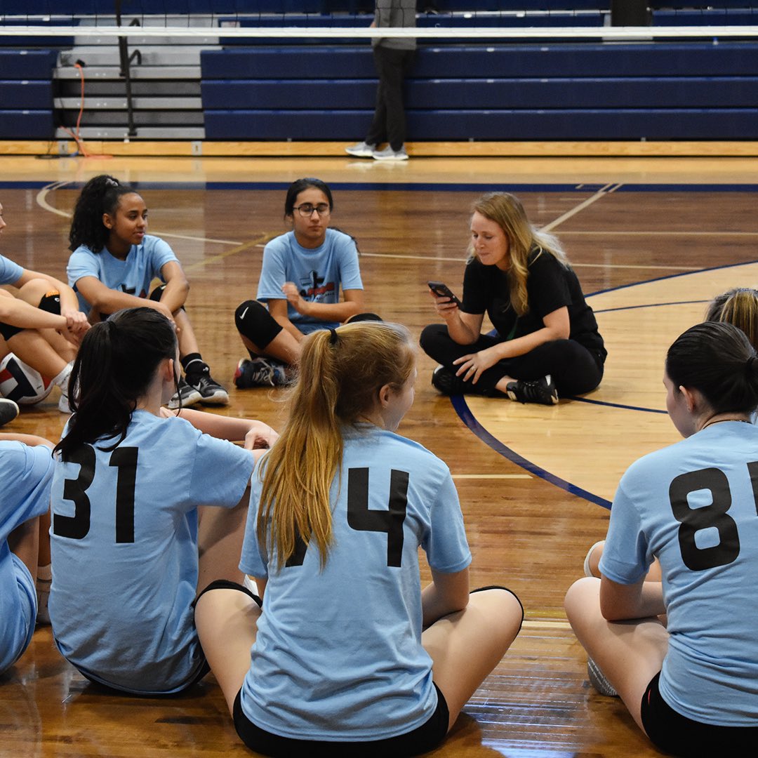 FCAForceVB's tweet image. The best way to start, with a devotional and a prayer #FCAForceVB