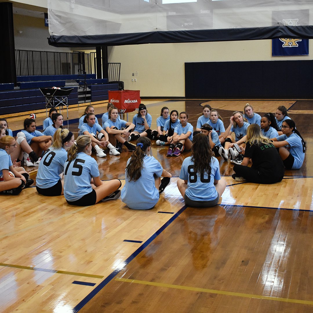 FCAForceVB's tweet image. The best way to start, with a devotional and a prayer #FCAForceVB