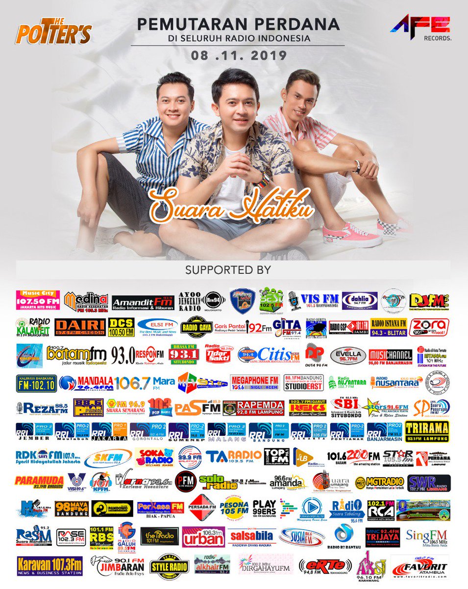 RadioGaya's tweet photo. Pemutaran perdana jumat 8 november 2019
The potters - suara hatiku

Ig : @ThePottersindonesia
Tw : @ThePottersINDO 

#nujumuter #thepotters - penipu cinta
@indorequest @aferecords @kiki_the_potters @anggarinzanie @abed_potters @DONIWHITES #mainkanmusiknya https://t.co/fsIk6y9ygT