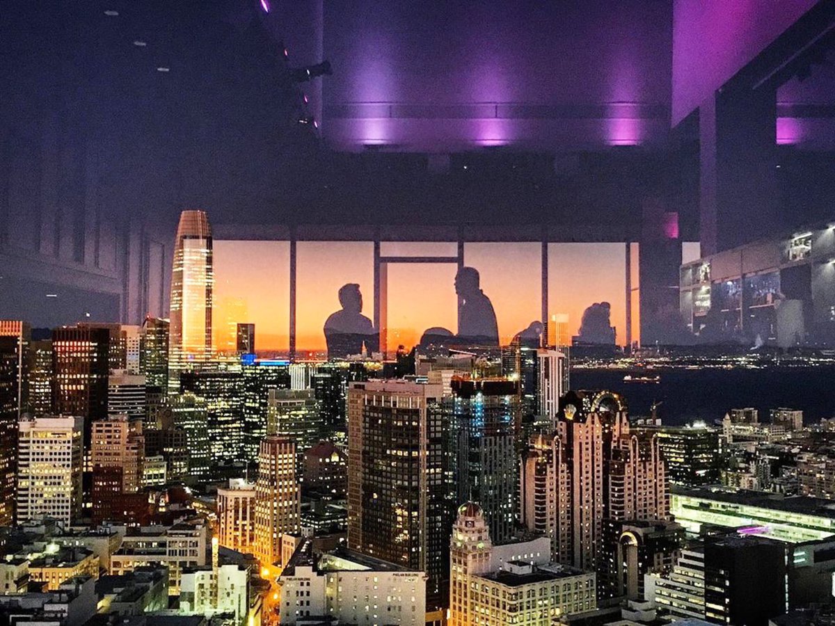 Stealing the spotlight, @phoenix4295 shows us how to capture that #CityscapeSF skyline. #SanFrancisco
