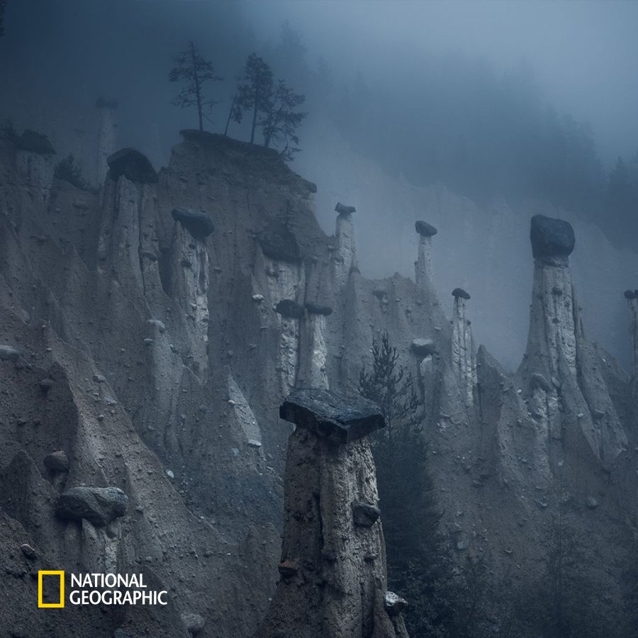 #NG오늘의포토

이탈리아 사우스 티롤의 'Earth Pyramid'입니다.
⠀