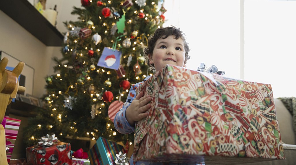 KBatesStateFarm's tweet image. Before the holidays officially kick off, arm yourself with these great tips to REALLY stick to your budget this year: st8.fm/HolidaySaving #HereToHelp