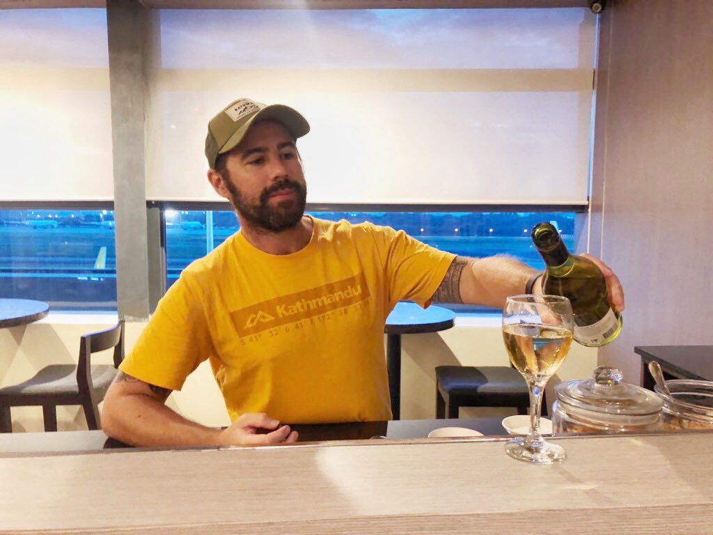 NOMADasaurus's tweet image. What a #travel day. Flight got cancelled by @CebuPacificAir but other flights around us were going🤔. All full😟. Next available tomorrow😮. That doesn’t work. We fly to #Australia tonight with @Qantas. Waited on standby. We got on a flight🥳. Arrived just in time. Wine please!🙏