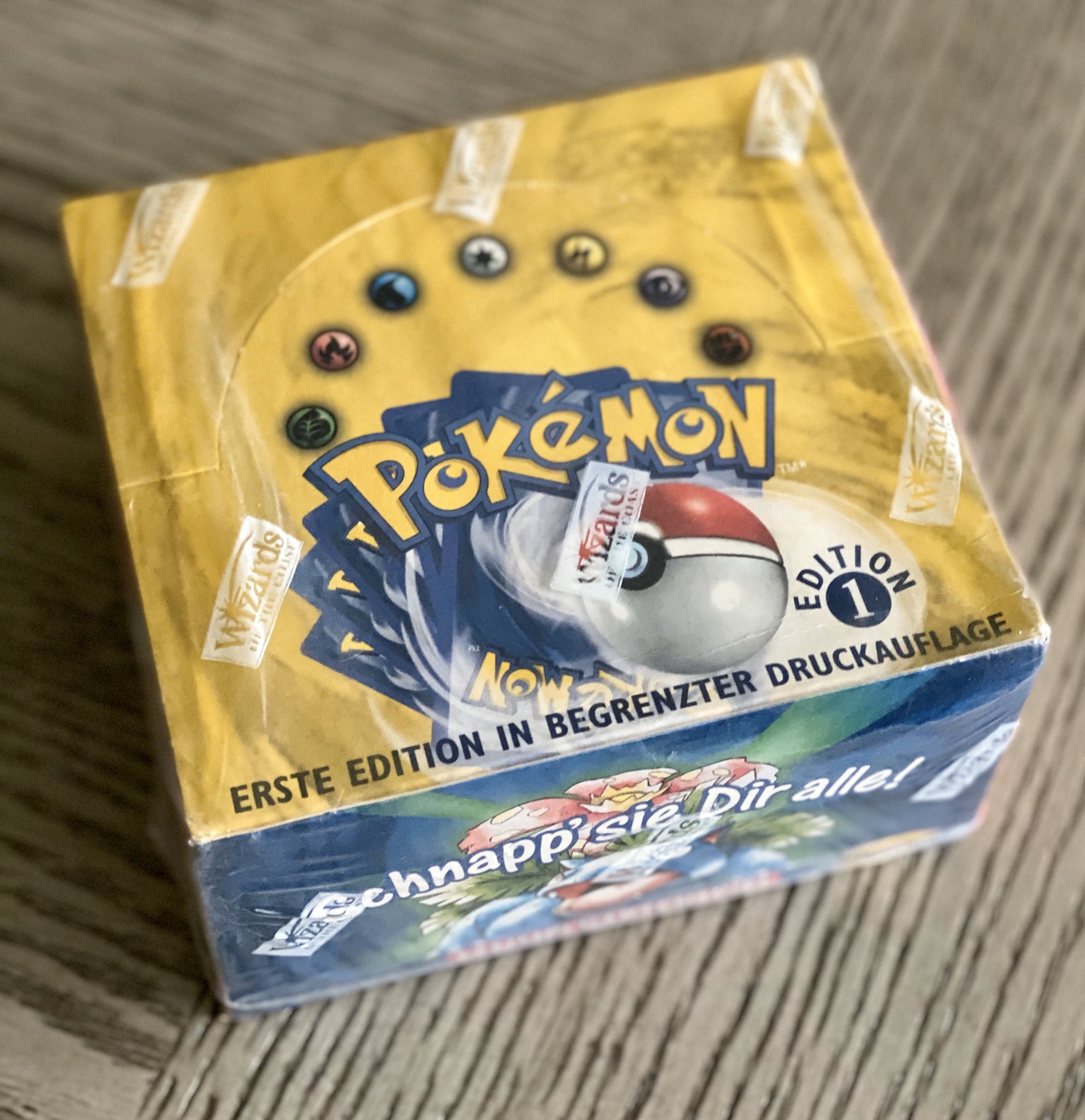 Leonhart on Twitter "3000 Retweets & I open this 1st Edition Base Set